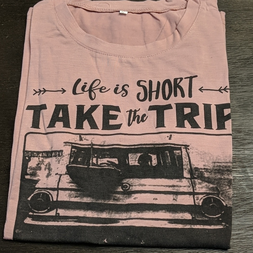 Last one!! Pink Graphic T Shirt - Picture 4 of 4